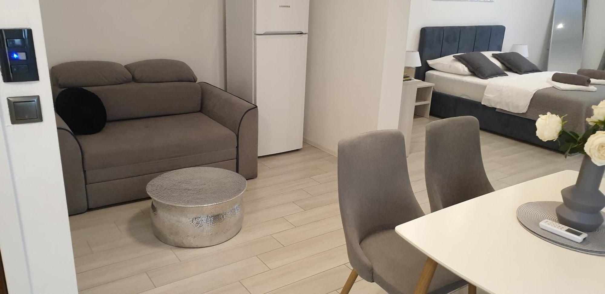 Romantic Rohreggerova Apartment Pula